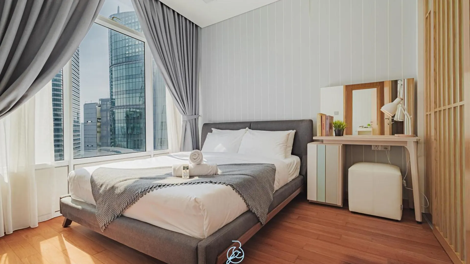 Sky Suites Klcc Homestay By Birdy Stay كوالالمبور شقة