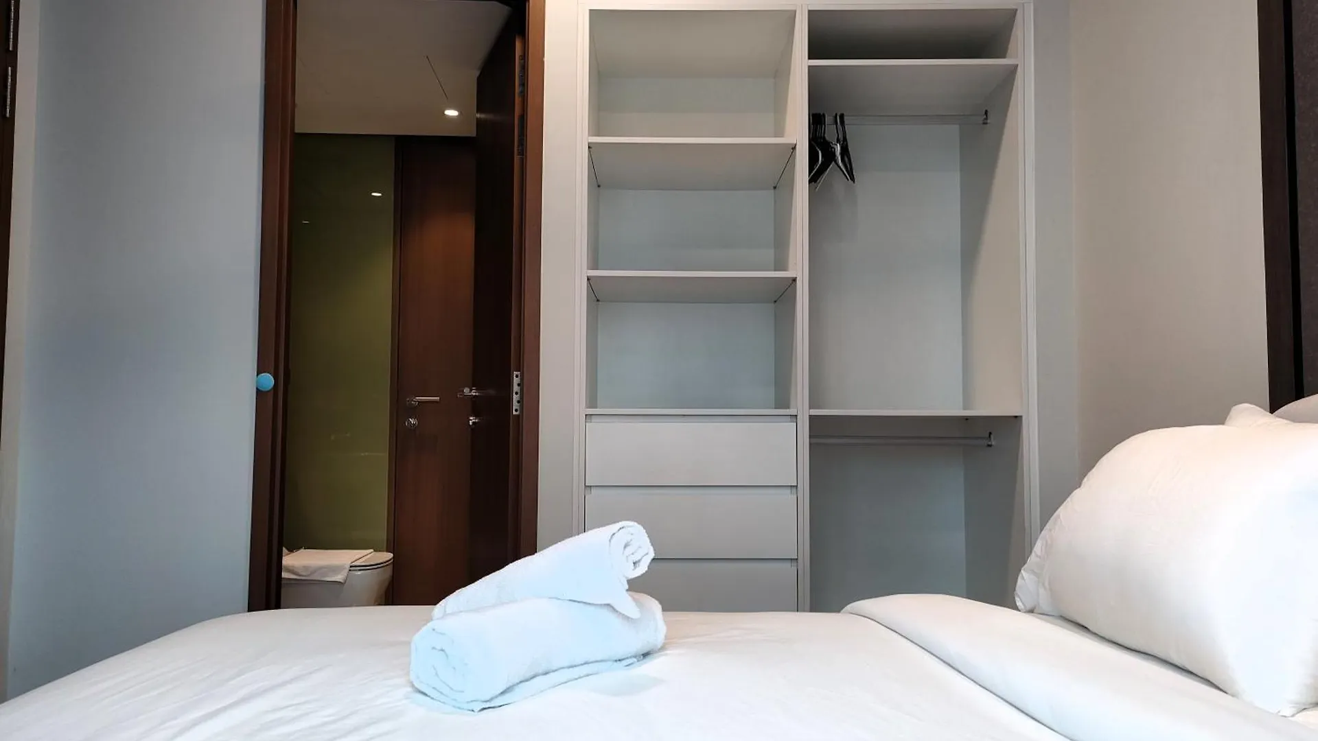 Apartment Sky Suites Klcc Homestay By Birdy Stay Kuala Lumpur