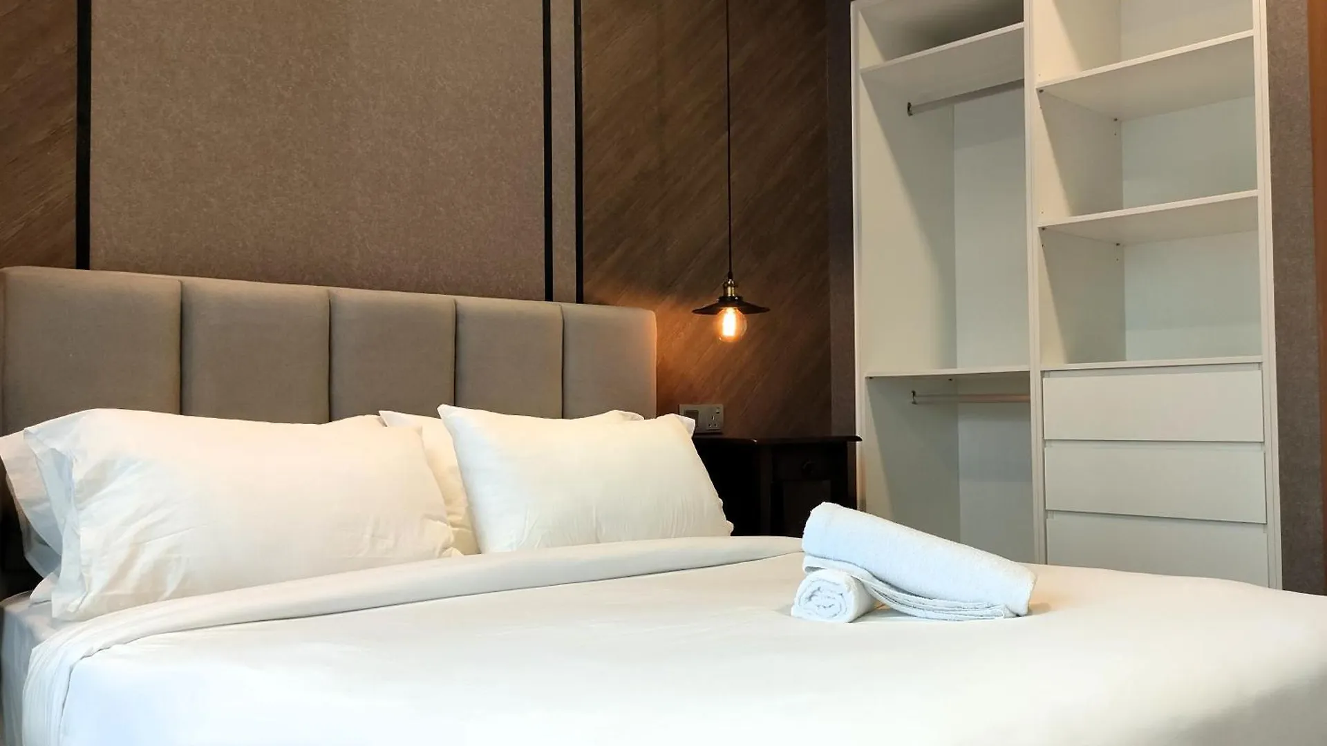 Sky Suites Klcc Homestay By Birdy Stay Kuala Lumpur 0*,