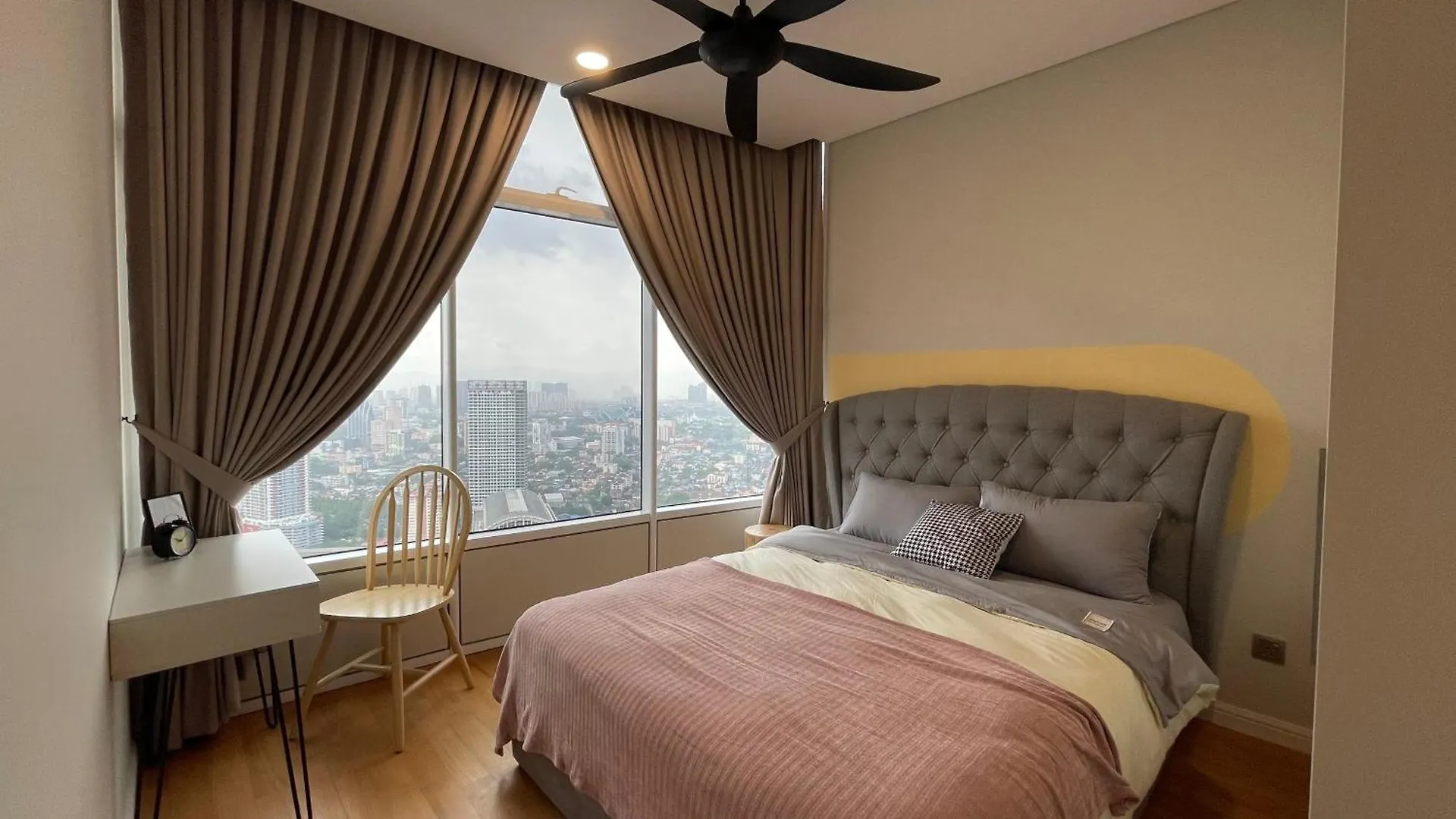 Sky Suites Klcc Homestay By Birdy Stay Kuala Lumpur Malaysia